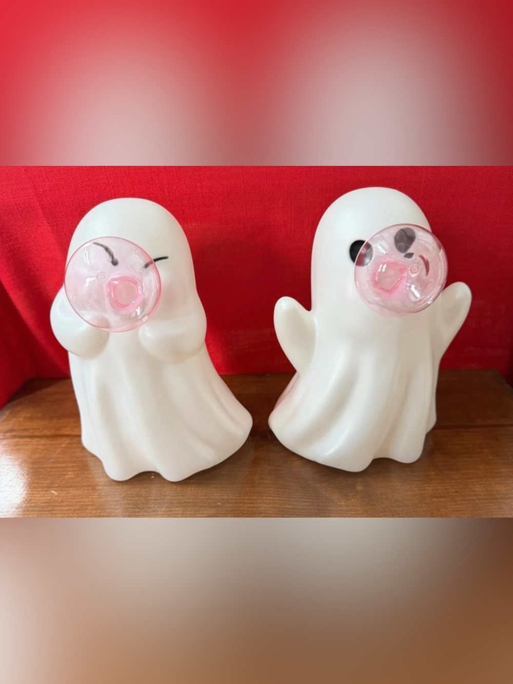 Viral White Ghost Halloween Blowing Bubbles Figurines Set, Pink Bubble Gum. HTF